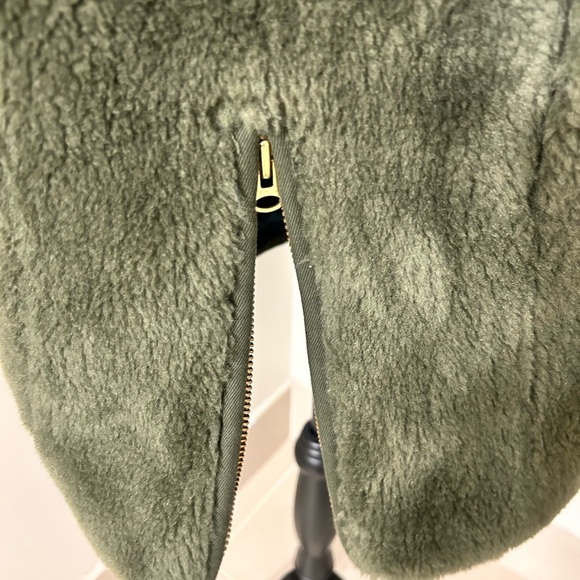 J Crew Hunter Green Teddy Bear Plush Sherpa Zip Up Fur Jacket SZ S - Picture 4 of 7